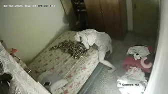 Nasty Wifey Jacks Her Pussy Like Crazy, Hits Climax in Minutes Caugth on Hidden Cam