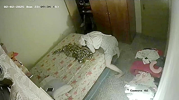 Nasty Wifey Jacks Her Pussy Like Crazy, Hits Climax in Minutes Caugth on Hidden Cam