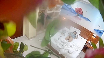 My 42YO Mom Getting Buck Naked, Fingering Wet Pussy and Vibing Till Explosive Orgasm