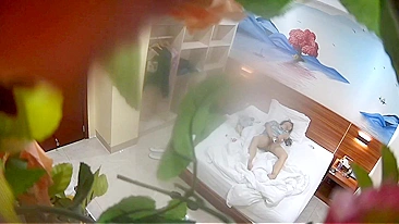 My 42YO Mom Getting Buck Naked, Fingering Wet Pussy and Vibing Till Explosive Orgasm