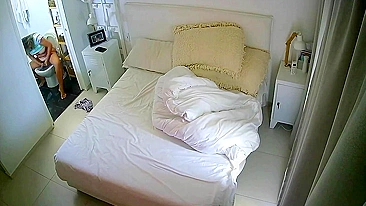 Son's Secret Spy Cam Films Dad Fucked Mom's Tight Hole with Hard Thrusts, Son Voyeur