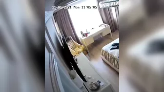 Horny Voyeur’s Stash of Solo Sluts – These Chicks Jilling off, Ride Toys & Squirt Like Crazy!