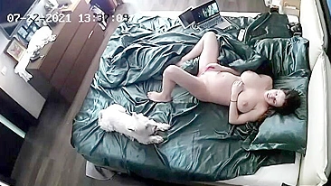 Horny Voyeur’s Stash of Solo Sluts – These Chicks Jilling off, Ride Toys & Squirt Like Crazy!