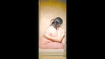 Secretly fuck my Girlfriend in the shower