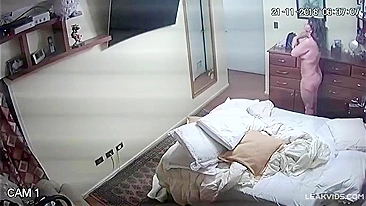 Perv Mother Walks In Front Of Her Son Completely Naked On Ip Cam