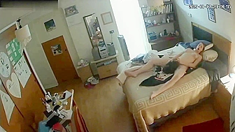 Desperate MILF Can't Stop Cumming While Jilling off, Hubby Secretly Films Her Dirty