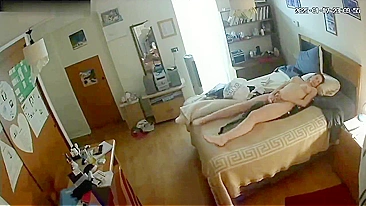 Desperate MILF Can't Stop Cumming While Jilling off, Hubby Secretly Films Her Dirty