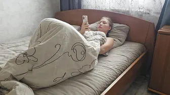 Busty Babe Gets Caught Finger-Fucking Her Soaked Pussy on Secret Cam – Creampie Fantasies