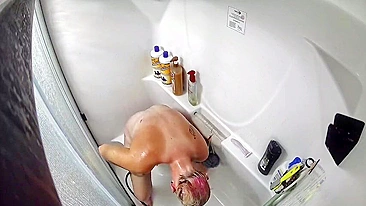 Spy Cam Films Mommy Rubbing Her Furry Snatch to Orgasm in Steamy Bath Time