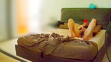 MILF's Naughty Home Alone Time, She Fucks Her Twat with Vibrator During Dirty Talk on the Phone