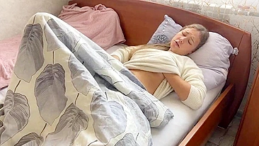 MILF Wife Caught on Hidden Cam Fingering Pussy, Craves Big Dick Fuck and Creampie in Her Slutty Holes