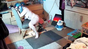 Neighbor's spy cam catches MILF using her sex machine for a quick orgasm