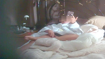 Naughty MILF Grabs Massager, Points at Pussy for Epic Orgasms, Hips Bucking Wild