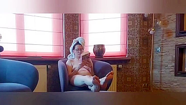 Furry Twat of a Filthy Mama, She Stuff Her Fingers in That Dripping Hole and Masturbates Wild