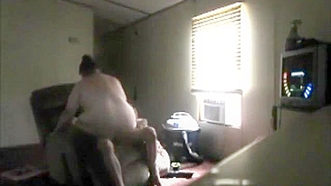 He rawdogs his super fat mom's sloppy cunt like a fucking beast now