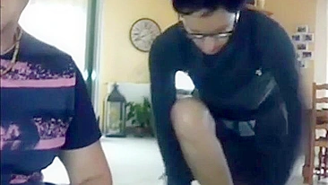 Naughty Mother Swallows Cum from Distracted Gamer Boy's Massive Shaft Mid-Match