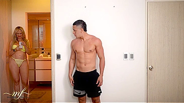 Son Peeks Mom Diddling Pussy in Shower, She Drains Balls to Keep It Hush-Hush