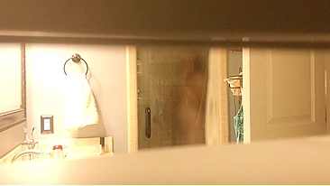 Clever Son Sets Up Hidden Cam to Perv on Mom's Naked Curves in Shower, Jerking to Cunt