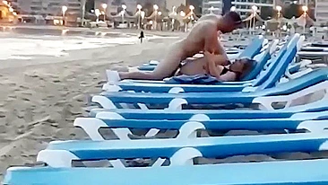 Horny Muscular Daddy Pounds Cheating Wife's Tight Pussy In Dirty Beach Quickie Fuck