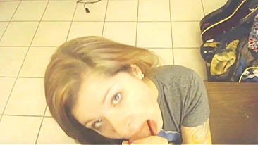 Juicy Big Booty Daughter Gags On Stepdad's Fat Cock While Mom Gets Her Nails Done