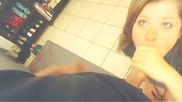 Juicy Big Booty Daughter Gags On Stepdad's Fat Cock While Mom Gets Her Nails Done